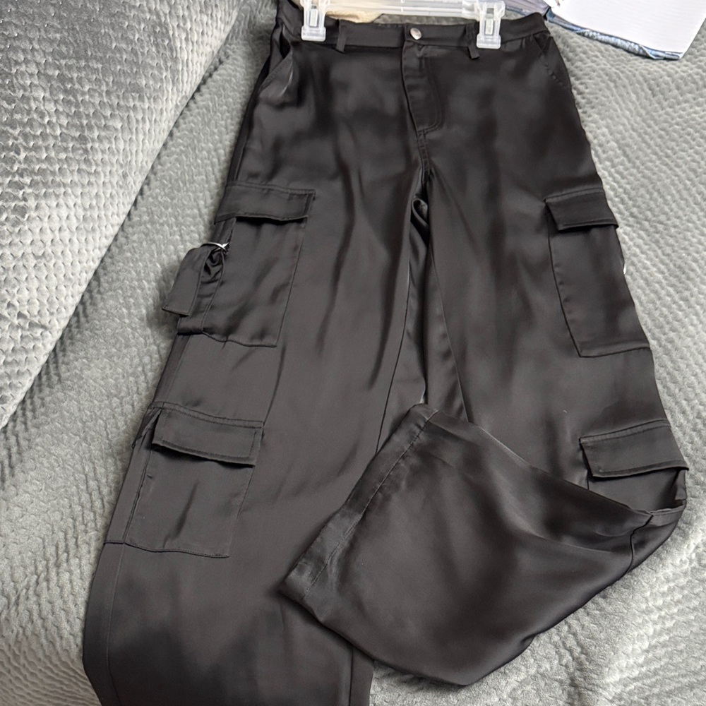 Frank Lyman Design Women's Black Cargo Pants